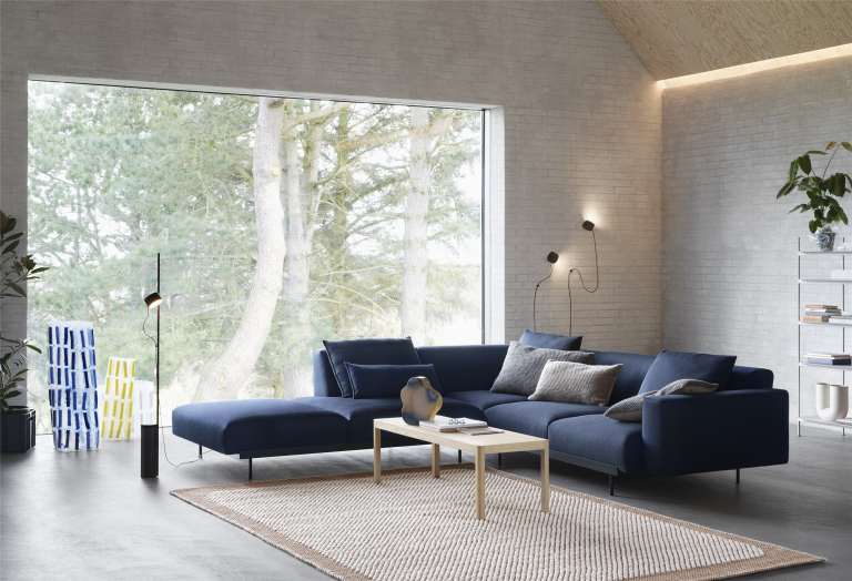 Vitra Sessel und Ottoman bei Anliker Home